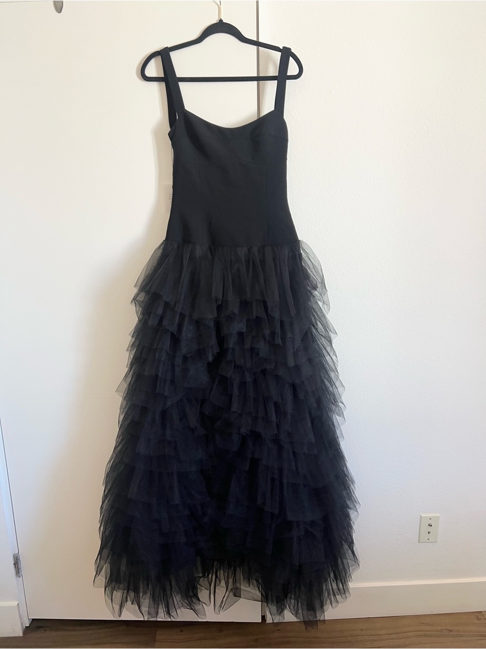 NWT! Lovers and Friends Bowie Gown in Black - Picture 5 of 6